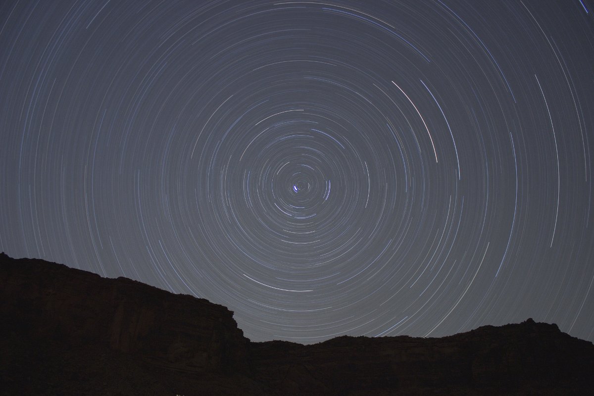 Photograph of starry sky | Author: Michael Hull (License: CC0)