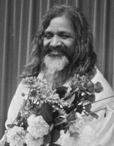 Maharishi Mahesh Yogi (1st Sept 1967 in Amsterdam by Merk Ben from ...