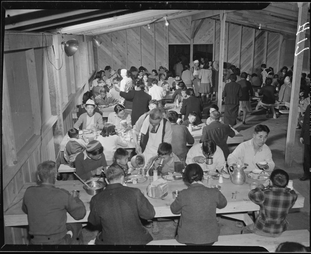 Mealtime at the Manzanar Relocation Center | Author: Clem Albers | Source: National Archives Catalog | Identifier: 536013 | License: CC0