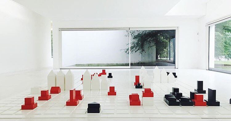 #LiamGillick's The Game of War #installation at the @fundacao_serralves teaches museum-goers about military theory in a chess-like game sprawled over a game board of 500 squares. | Author: @mafaldamarcos | Source: designmilk on Flickr | License: CC BY-SA 2.0