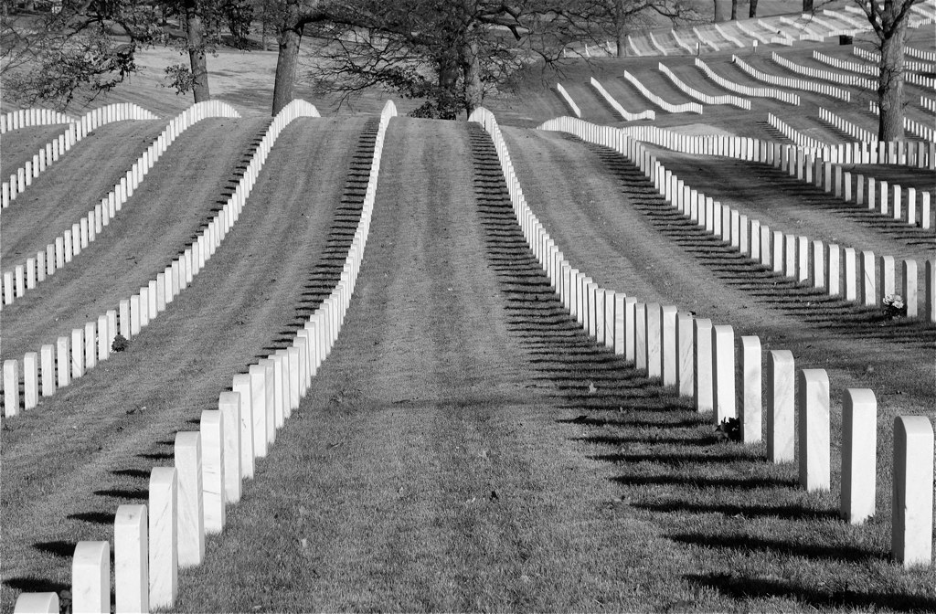 Title: leavenworth national cemetery | Author: Dean Hochman | Source: Own Work | License: CC BY 2.0