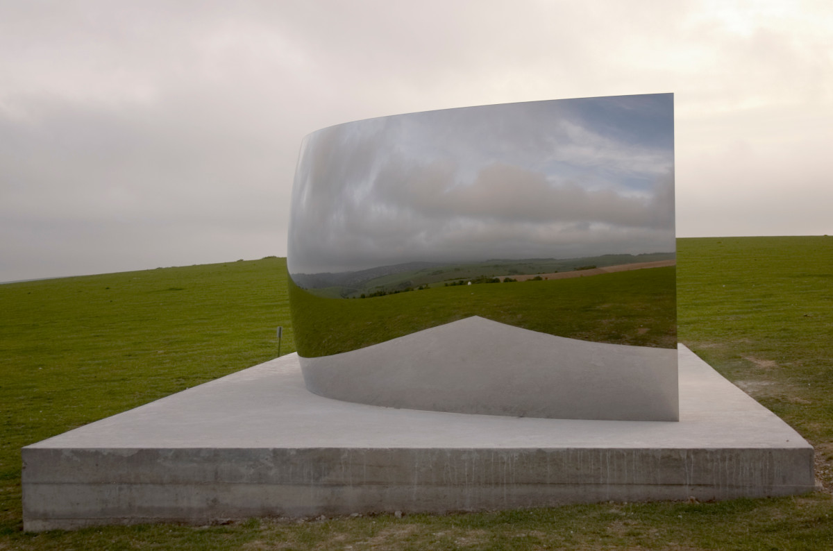 Title: C-Curve - Anish Kapoor | Credit: Dominic Alves | Source: Flickr | License: CC BY 2.0